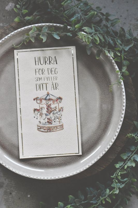 Servietter Buffet - Hurra for deg som fyller ditt år 20stk