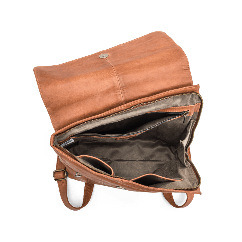 Backpack w. flap Brown 13,3