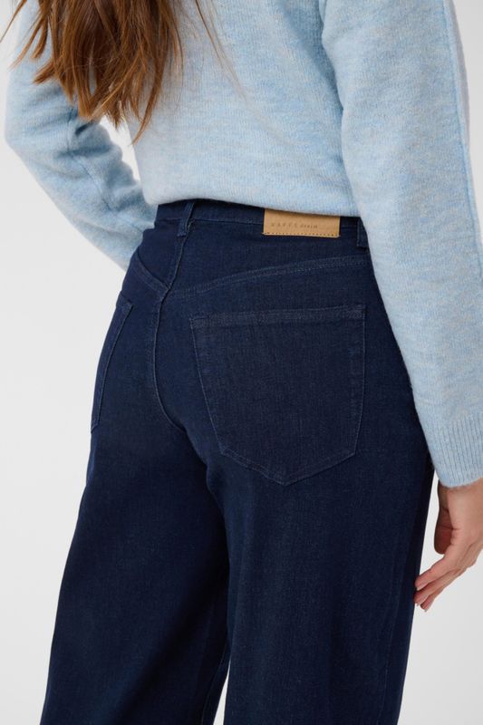 KAandrea Barrel Jeans
