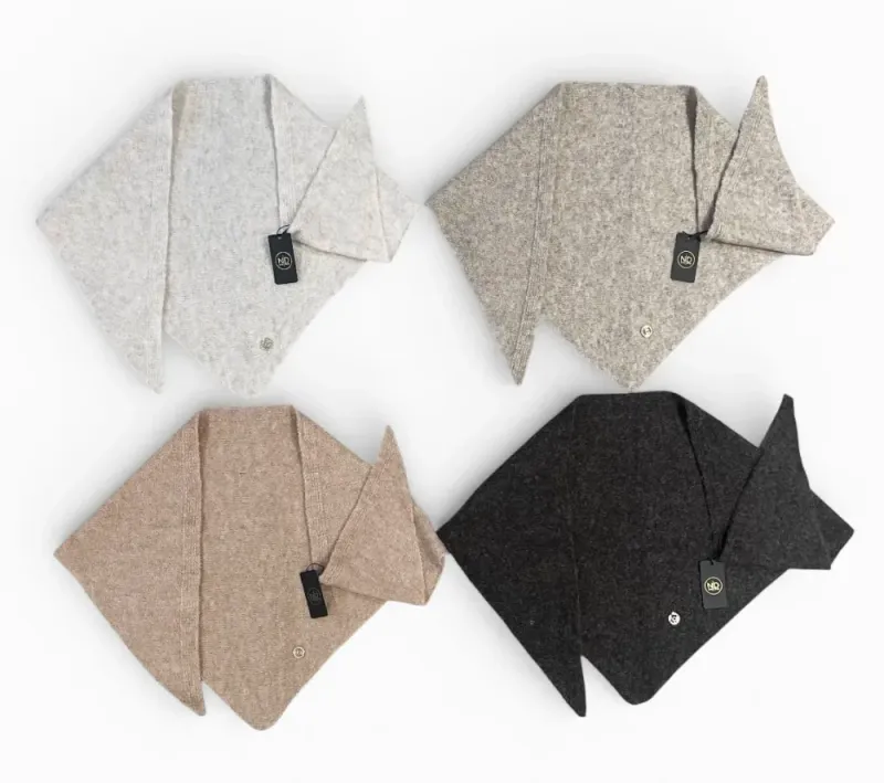 Strikket skjerf ullmix lite triangel - Mørk brun