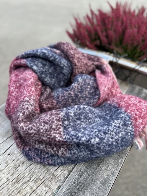 Hovedbilde Fluffy Scarf 04
