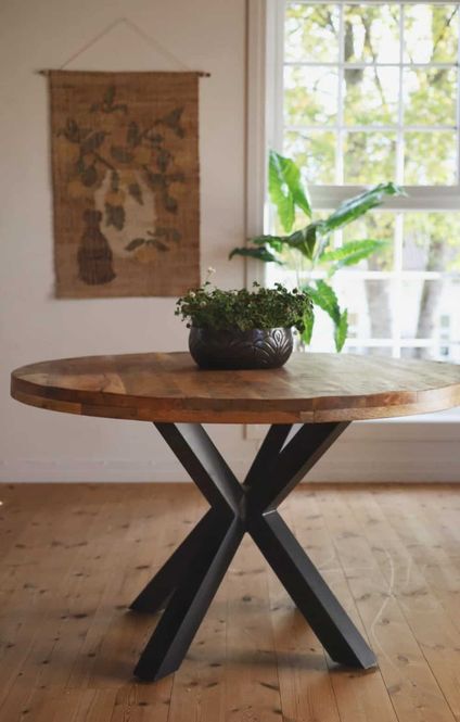 Hovedbilde  Vintage rundt bord mangotre D:150cm, H:76cm