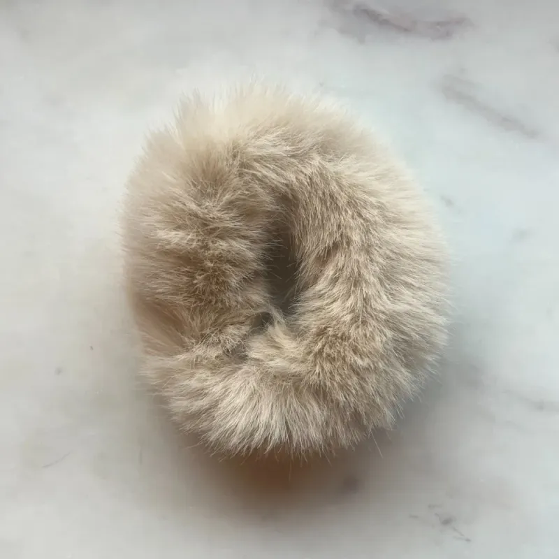 Hårstrikk - Fuskepels Beige